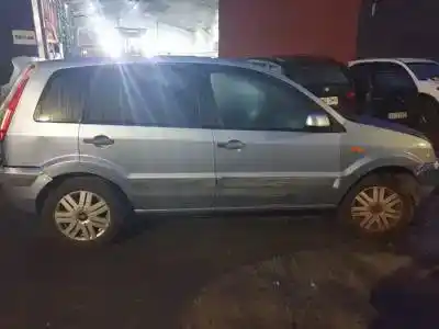 Sloopvoertuig ford fusion (cbk) fxja.fxjb.fxjc van het jaar 2006 aangedreven 