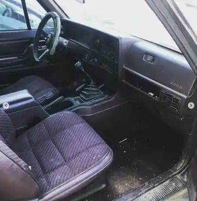 Vehicul casat jeep cherokee (xj) 2.1 td básico al anului 1993 alimentat j8s814