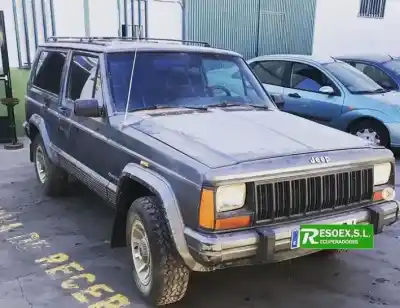 Vehicul casat jeep cherokee (xj) 2.1 td básico al anului 1993 alimentat j8s814
