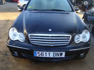 Veículo de Sucata MERCEDES-BENZ CLASE C (W203) BERLINA 280 4-MATIC 231 CV / 170 KW do ano 2005 alimentado 272941