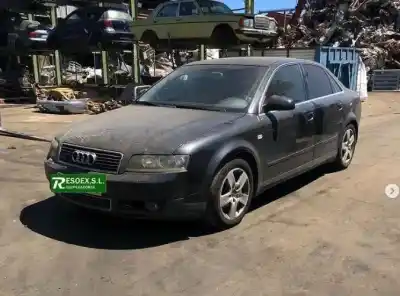 Veículo de Sucata audi a4 berlina (8e) 2.5 v6 24v tdi do ano 2004 alimentado bau