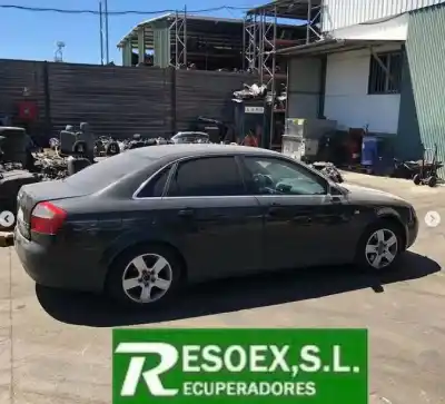 Veículo de Sucata audi a4 berlina (8e) 2.5 v6 24v tdi do ano 2004 alimentado bau