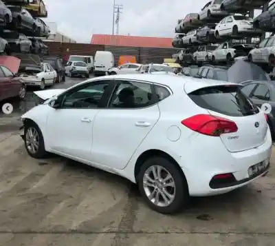 Scrapping Vehicle kia cee'd (jd) 1.6 crdi 128 of the year 2014 powered d4fb