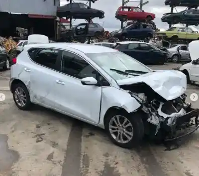 Scrapping Vehicle kia cee'd (jd) 1.6 crdi 128 of the year 2014 powered d4fb