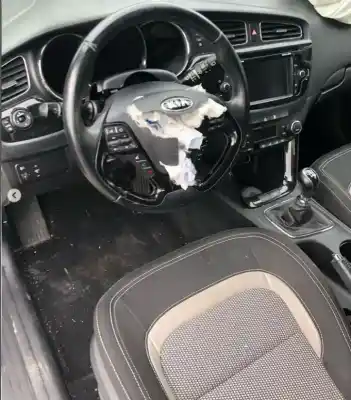 Scrapping Vehicle kia cee'd (jd) 1.6 crdi 128 of the year 2014 powered d4fb