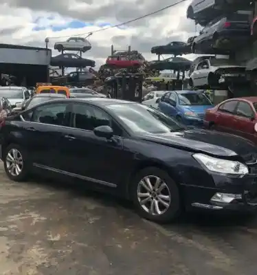 Veículo de Sucata citroen c5 berlina 2.0 hdi fap do ano 2012 alimentado rh01