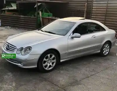 Vehículo de desguace MERCEDES CLASE CLK (W209) COUPE 2.7 CDI 20V CAT del año 2005 con motor OM612967