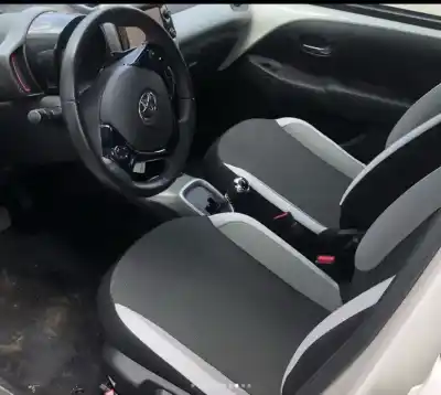 Veicolo di demolizione toyota aygo 1.0 cat dell'anno 2016 alimentato 1kr