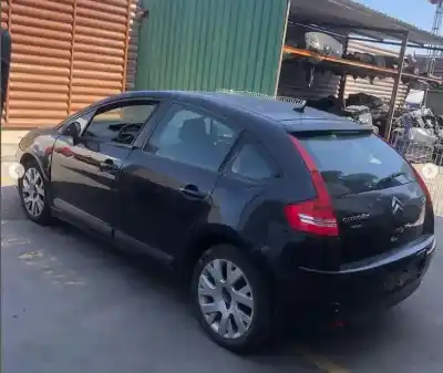 Veículo de Sucata citroen c4 berlina vtr plus do ano 2006 alimentado nfu