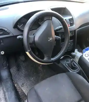 Veículo de Sucata peugeot 207 urban do ano 2009 alimentado 8hz