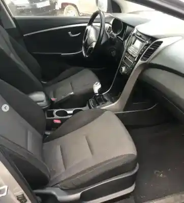 Veículo de Sucata hyundai i30 (gd) 1.6 crdi do ano 2001 alimentado 