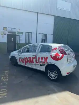 Verschrottungsfahrzeug fiat punto (199) easy des jahres 2015 angetrieben 199a9000