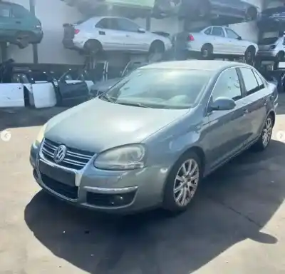 Veículo de Sucata volkswagen jetta (162) 2.0 tdi do ano 2007 alimentado bkd