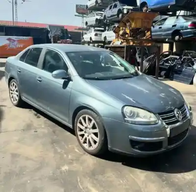 Veículo de Sucata volkswagen jetta (162) 2.0 tdi do ano 2007 alimentado bkd
