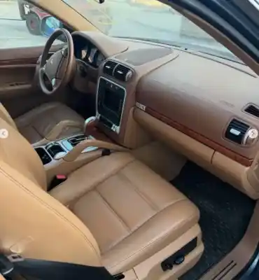 Scrapping Vehicle porsche cayenne (typ 9pa) básico of the year 2005 powered bfd