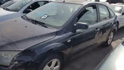 Sloopvoertuig ford focus berlina (cap) d/g8da van het jaar 2003 aangedreven g8da