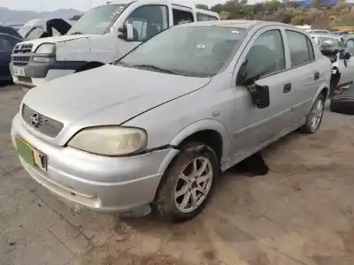 Scrapping Vehicle opel astra g sedán (t98) 1.7 td (f69) of the year 2001 powered x17dtl