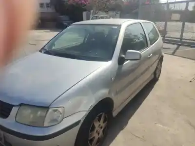 Здавання транспортного засобу volkswagen polo berlina (6n2) akk року 0 потужний akk