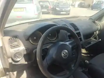 Здавання транспортного засобу volkswagen polo berlina (6n2) akk року 0 потужний akk