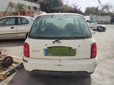 Sloopvoertuig nissan micra (k11) cg10de van het jaar 0 aangedreven cg10de