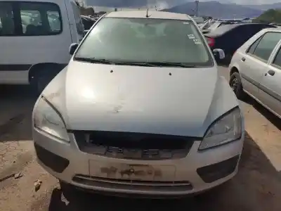 Sloopvoertuig FORD FOCUS BERLINA (CAP) G/HWDA van het jaar 2001 aangedreven HWDA
