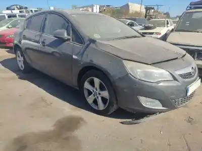 Vehicul casat opel astra j berlina 5p d-a17dtr al anului 0 alimentat a17dtr