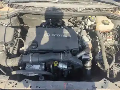 Vehicul casat opel astra j berlina 5p d-a17dtr al anului 0 alimentat a17dtr