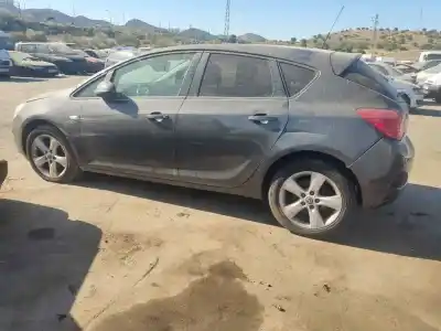 Vehicul casat opel astra j berlina 5p d-a17dtr al anului 0 alimentat a17dtr