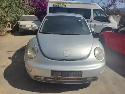Véhicule à la ferraille VOLKSWAGEN NEW BEETLE BERLINA (9C1/1C1) AEG de l'année 1998 alimenté AEG