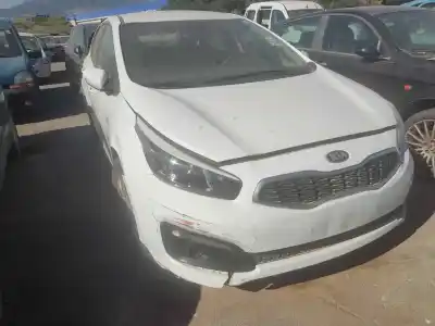 Утилизация автомобиля KIA CEED (JD) 1.4 CRDi 90 D4FC года 2015 питание D4FC