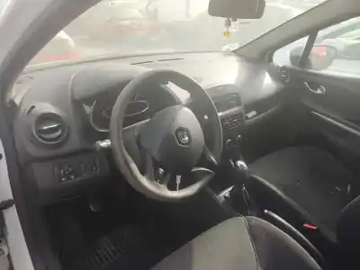 Veículo de Sucata renault clio iv k9k608 do ano 2001 alimentado k9k608