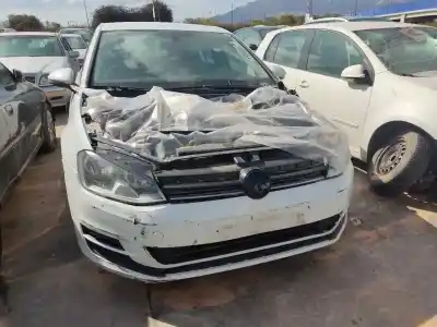 Veículo de Sucata VOLKSWAGEN                                         GOLF VII (5G1/BE1)                                                                                                                                                                                                                                         CLHB                                                                                                                                                                                                                                                       do ano 2012 alimentado CLHB
