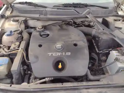 Здавання транспортного засобу seat leon (1m1) leon року 1999 потужний 