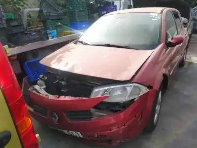 Здавання транспортного засобу RENAULT MEGANE II BERLINA 5P K4M760 року 2002 потужний K4M760