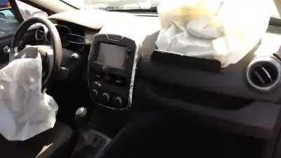 Здавання транспортного засобу renault clio iv d4f740 року 2015 потужний d4f740