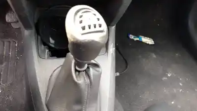Здавання транспортного засобу renault clio ii fase ii (b/cb0) k4j року 2001 потужний k4j