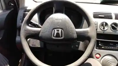 Здавання транспортного засобу honda civic 5 puertas (eu7/8) g-d16v1 року 2001 потужний d16v1
