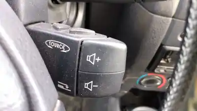 Здавання транспортного засобу renault clio ii fase ii (b/cb0) d4f712 року 2001 потужний d4f712