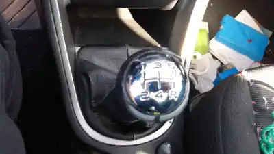 Здавання транспортного засобу peugeot 307 (s1) 9hydv6ted4 року 2004 потужний 9hydv6ted4