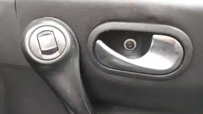 Здавання транспортного засобу renault megane ii berlina 5p k9k722 року 2002 потужний k9k722