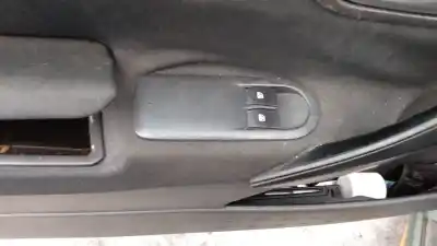 Здавання транспортного засобу renault megane ii berlina 5p k9k722 року 2002 потужний k9k722