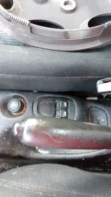 Veículo de Sucata peugeot 206 sw 8hx(dv4td) do ano 2004 alimentado 8hx