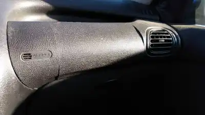 Veículo de Sucata peugeot 206 sw 8hx(dv4td) do ano 2004 alimentado 8hx