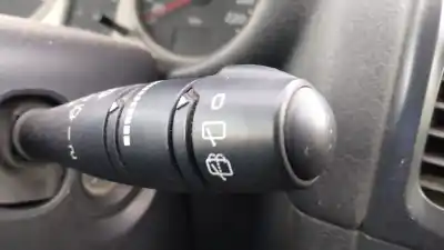 Здавання транспортного засобу renault clio ii fase ii (b/cb0) d4f712 року 2001 потужний d4f712