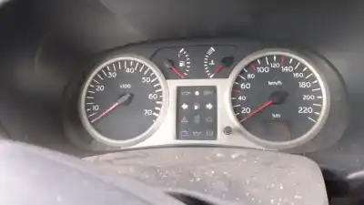 Здавання транспортного засобу renault clio ii fase ii (b/cb0) d4f712 року 2001 потужний d4f712