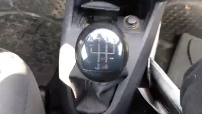 Здавання транспортного засобу renault clio ii fase ii (b/cb0) d4f712 року 2001 потужний d4f712