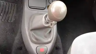 Здавання транспортного засобу renault clio ii fase ii (b/cb0) d7f726 року 1998 потужний d7f726
