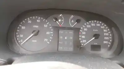 Здавання транспортного засобу renault clio ii fase ii (b/cb0) d7f726 року 1998 потужний d7f726
