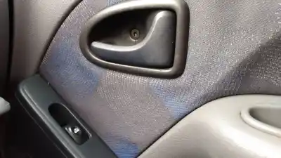 Здавання транспортного засобу renault clio ii fase ii (b/cb0) d7f726 року 1998 потужний d7f726