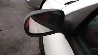 Здавання транспортного засобу renault clio ii fase ii (b/cb0) d7f726 року 1998 потужний d7f726